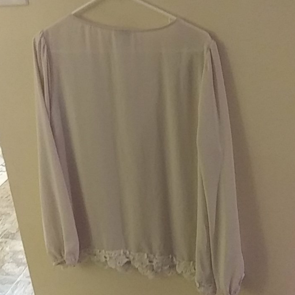 Blouse - Picture 2 of 5